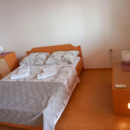 Apartment Marko Primosten